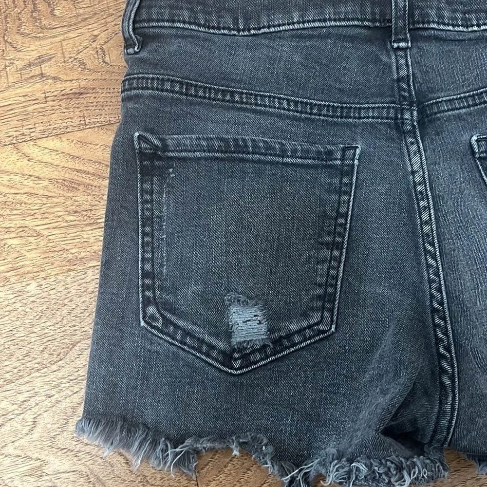 Express Women’s Black Denim Shortie High Rise Shorts Size 0 - Picture 8 of 9
